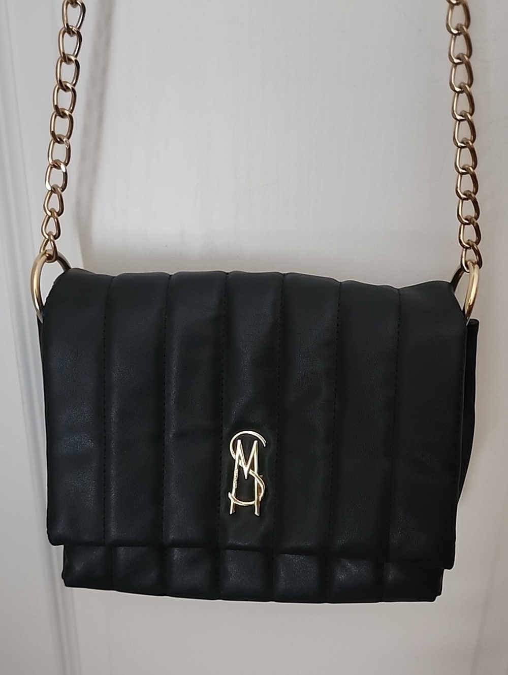 Steve Madden Black Quilted Crossbody with Gold Chain